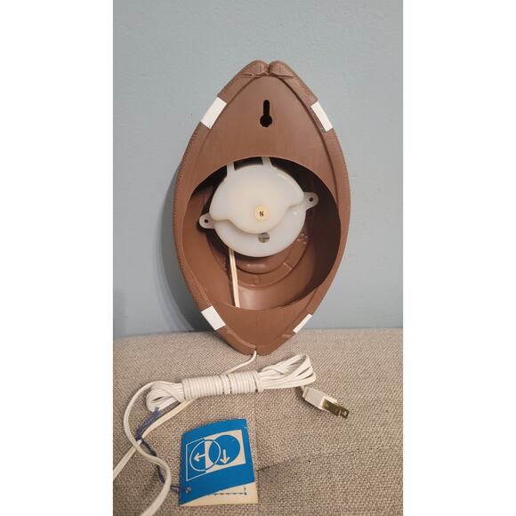 Vintage Sessions Football Wall Clock Electric USA Sports Decor w/ Hang Tag - Picture 6 of 7